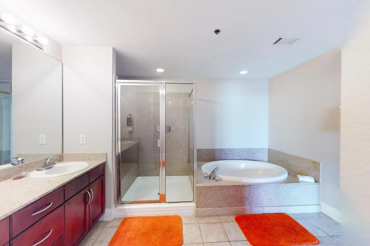 Hotel Laketown Wharf 933 Panama City Beach